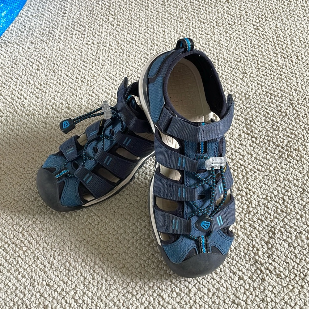 Keen washable water shoes sandals